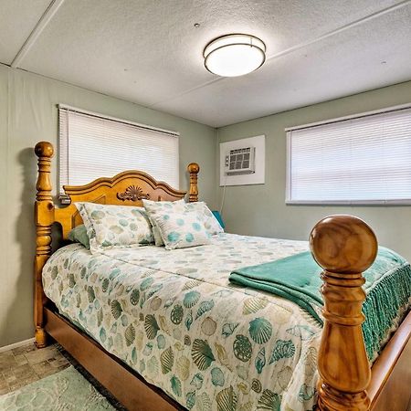 Cabin With Fire Pit, Walk To Steinhatchee River! المظهر الخارجي الصورة