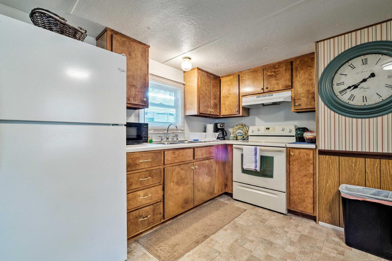 Cabin With Fire Pit, Walk To Steinhatchee River! المظهر الخارجي الصورة